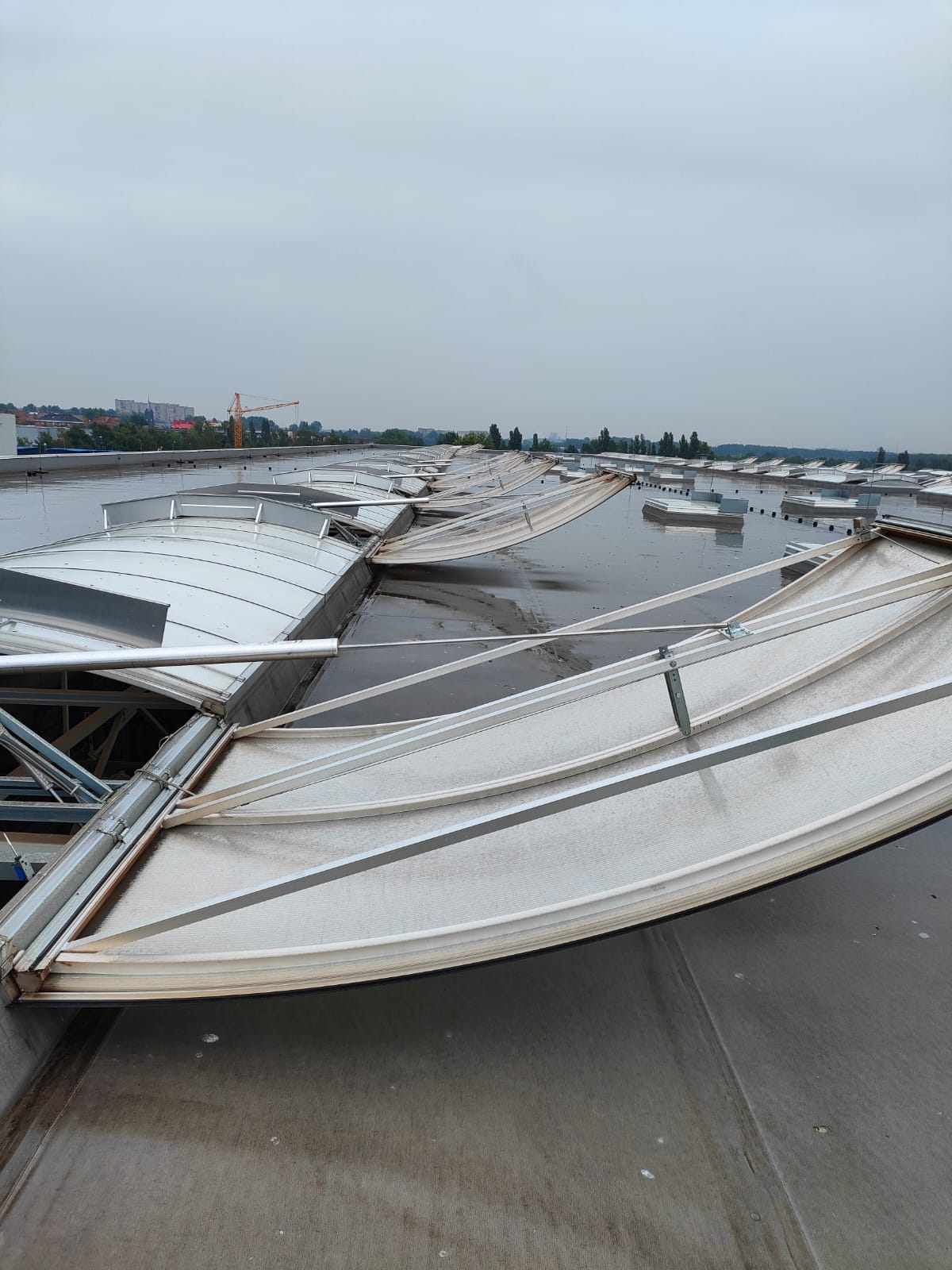 Klapy oddymiające Przegląd systemu oddymiania w budynku